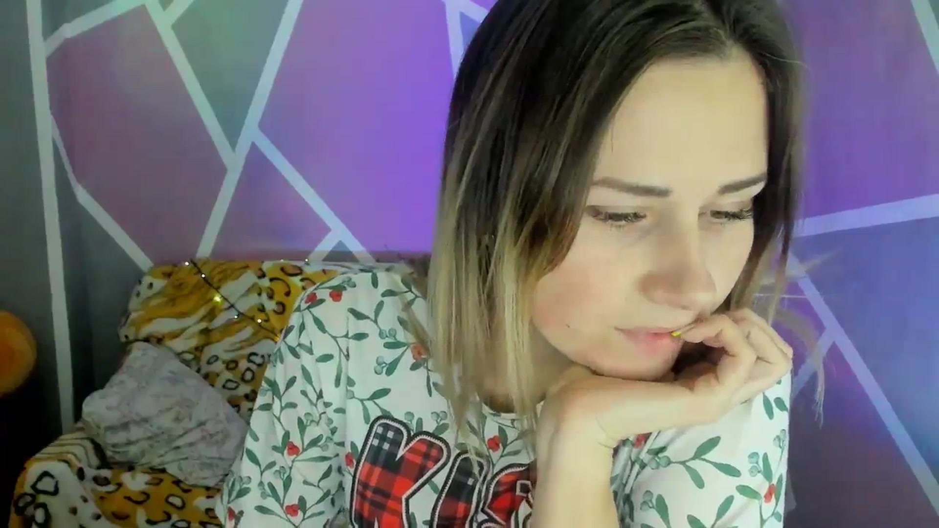 Gallery image thumbnail from Sexy_Ukr's myfreecams stream on, 11/30/2023, 18:16 image 13 of 20