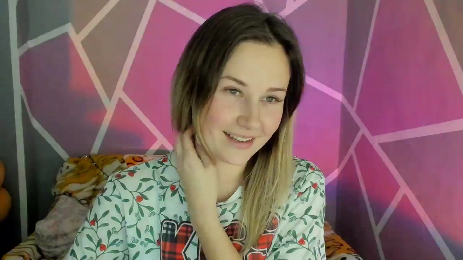 Gallery image thumbnail from Sexy_Ukr's myfreecams stream on, 12/05/2023, 17:20 image 3 of 20