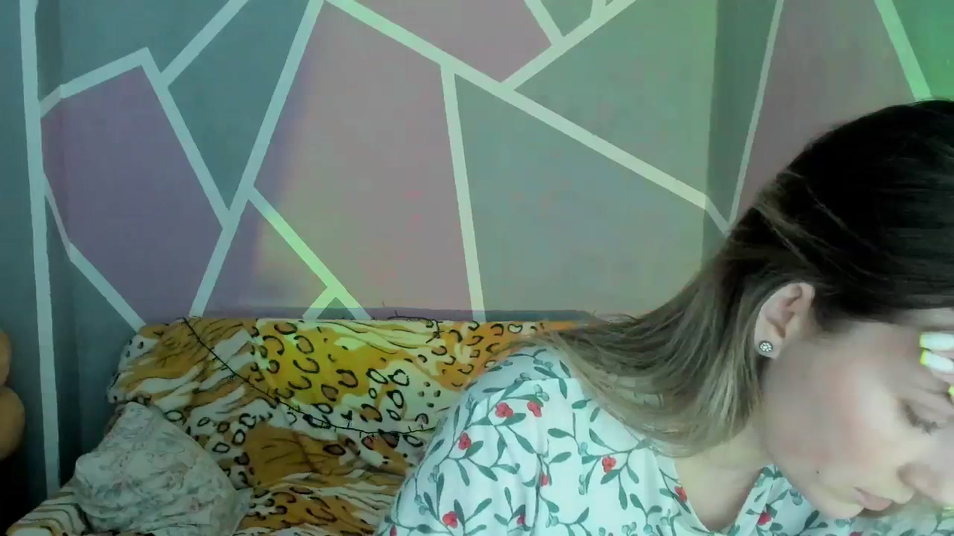 Gallery image thumbnail from Sexy_Ukr's myfreecams stream on, 12/05/2023, 19:52 image 17 of 20
