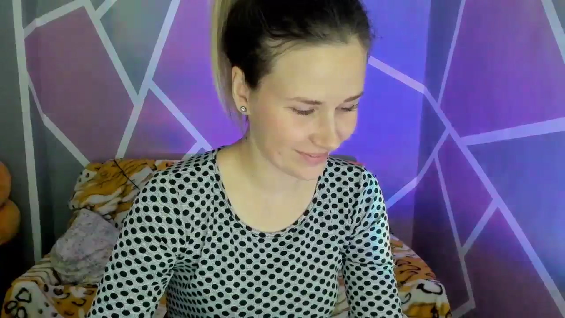Gallery image thumbnail from Sexy_Ukr's myfreecams stream on, 12/07/2023, 16:32 image 14 of 20