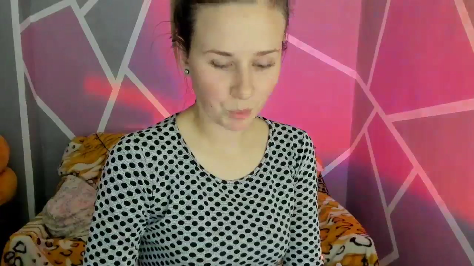 Gallery image thumbnail from Sexy_Ukr's myfreecams stream on, 12/07/2023, 17:20 image 5 of 20