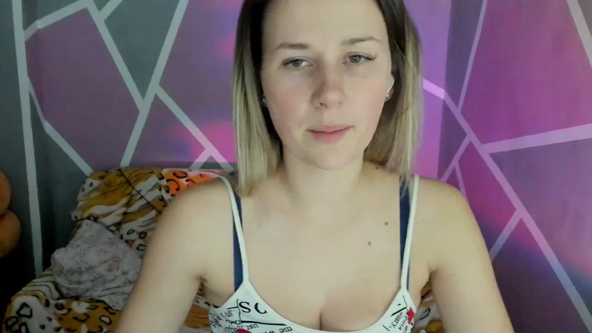 Gallery image thumbnail from Sexy_Ukr's myfreecams stream on, 12/08/2023, 19:12 image 3 of 20