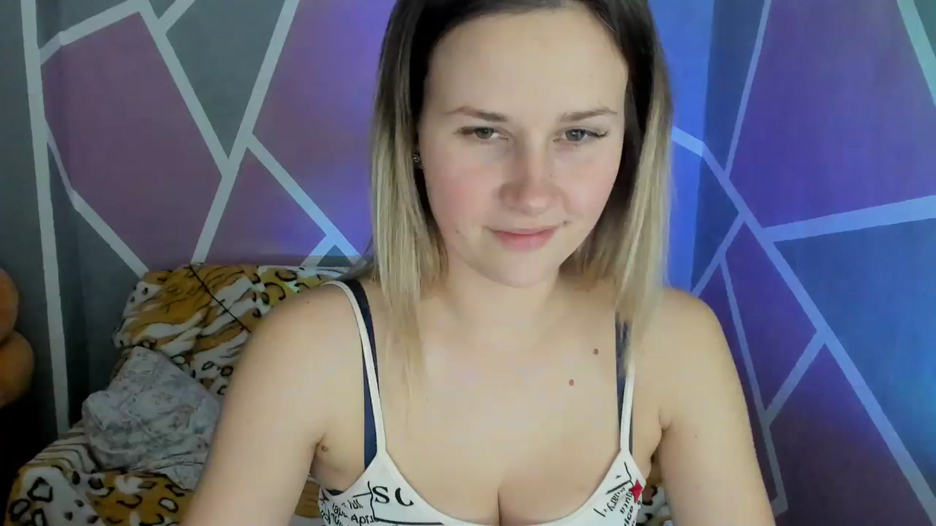 Gallery image thumbnail from Sexy_Ukr's myfreecams stream on, 12/08/2023, 19:12 image 2 of 20