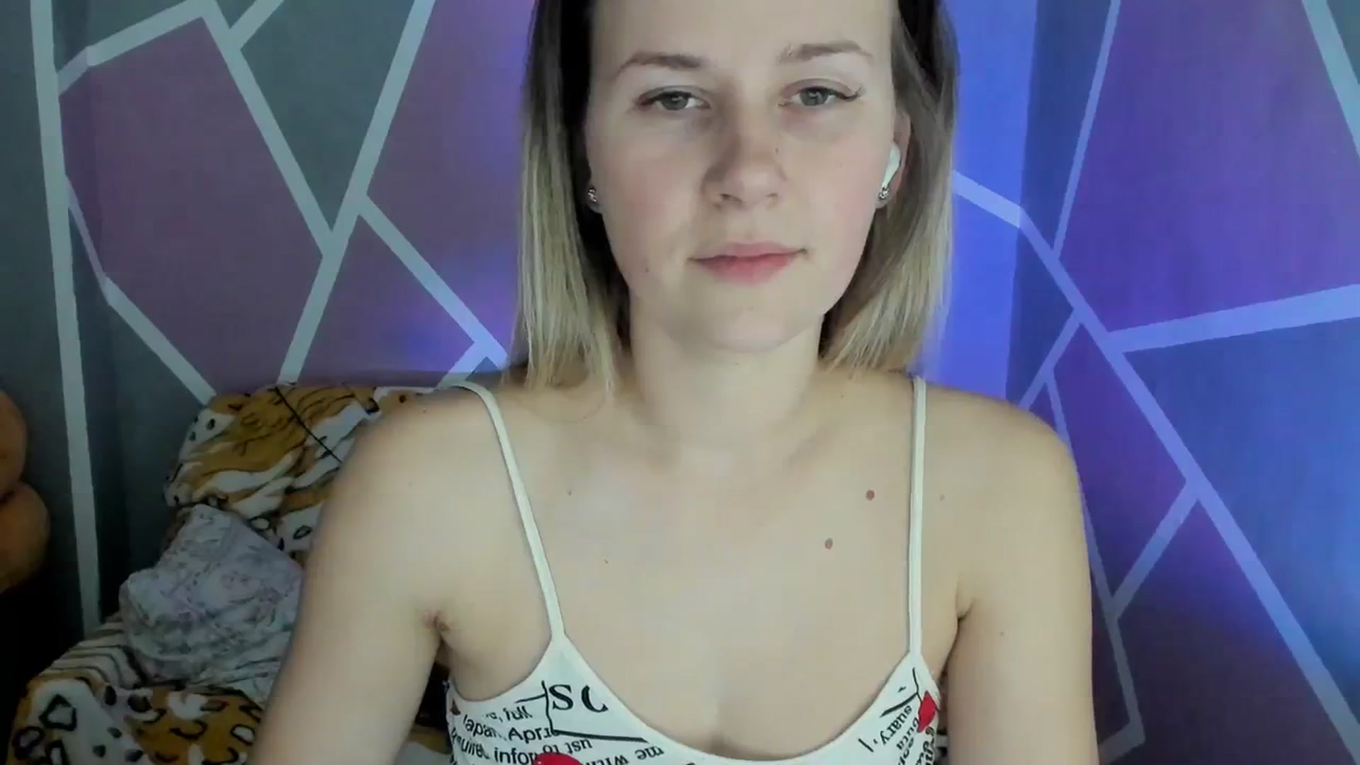 Gallery image thumbnail from Sexy_Ukr's myfreecams stream on, 12/08/2023, 19:12 image 7 of 20