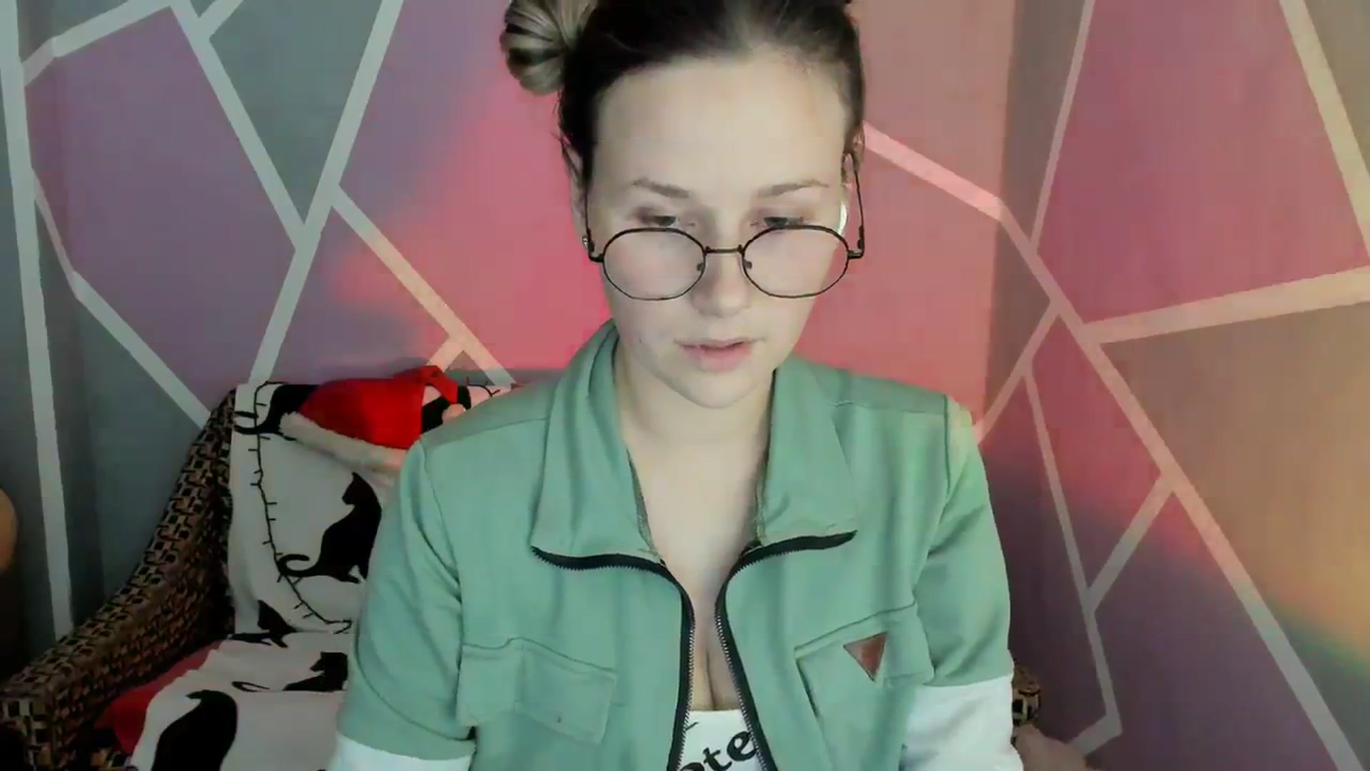 Gallery image thumbnail from Sexy_Ukr's myfreecams stream on, 12/12/2023, 20:09 image 2 of 20