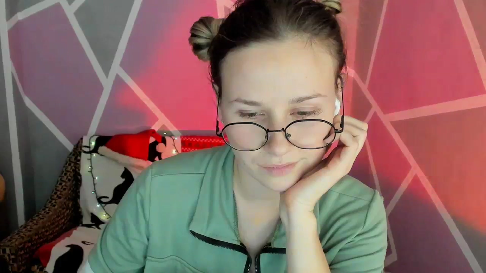 Gallery image thumbnail from Sexy_Ukr's myfreecams stream on, 12/12/2023, 20:09 image 3 of 20