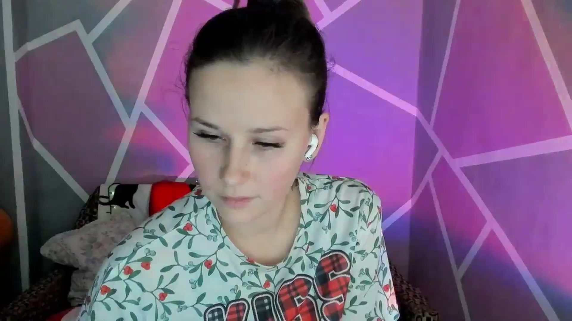 Gallery image thumbnail from Sexy_Ukr's myfreecams stream on, 12/15/2023, 17:28 image 12 of 20