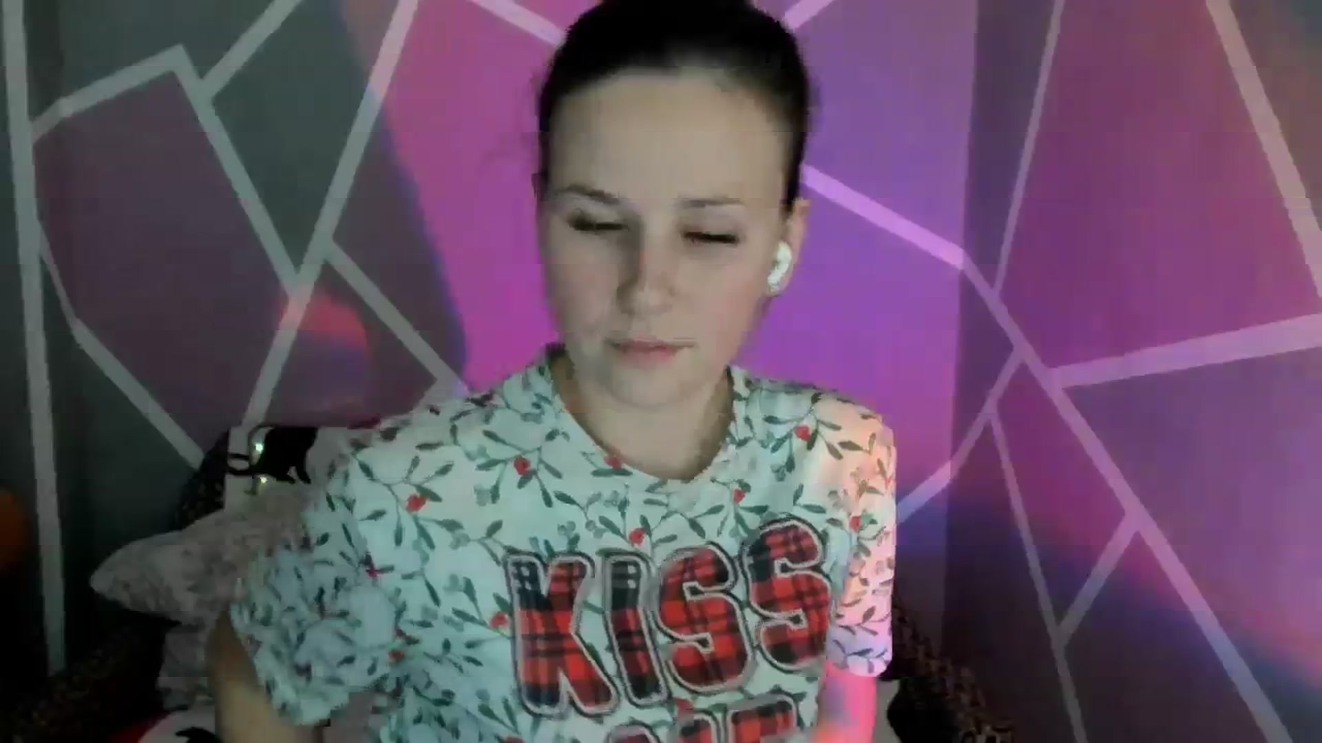 Gallery image thumbnail from Sexy_Ukr's myfreecams stream on, 12/15/2023, 17:28 image 9 of 20