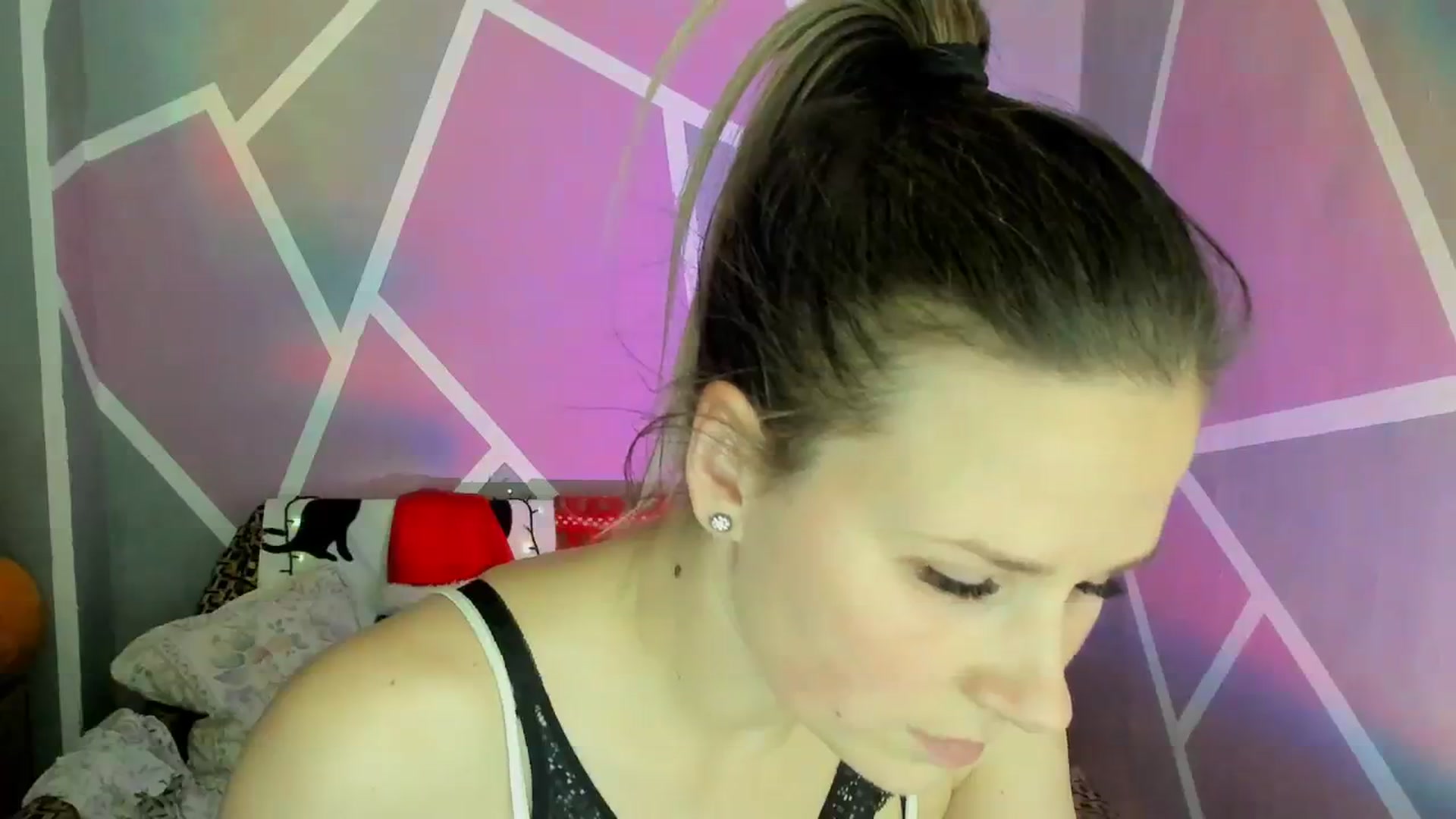 Gallery image thumbnail from Sexy_Ukr's myfreecams stream on, 12/15/2023, 18:26 image 8 of 20
