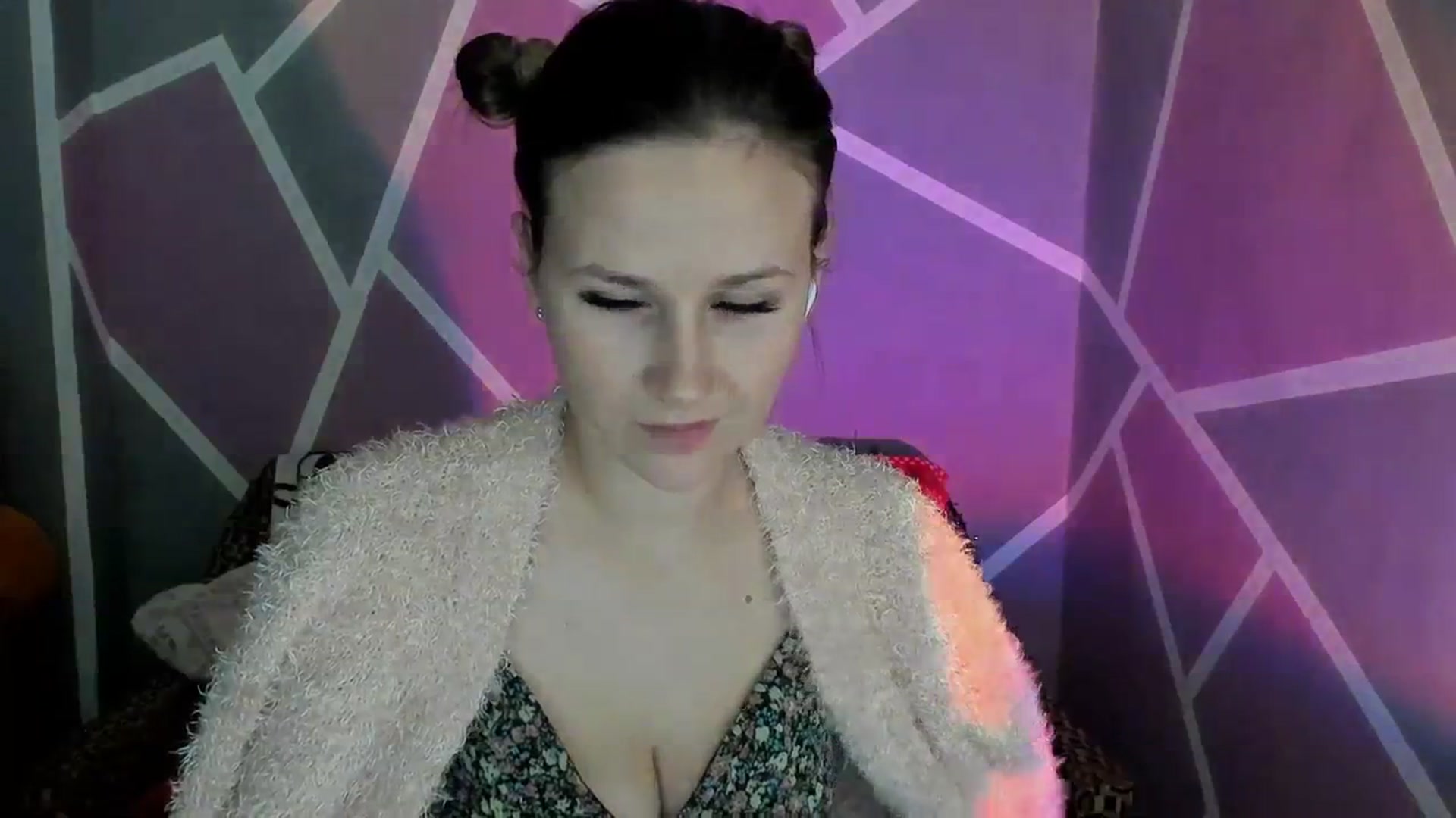 Gallery image thumbnail from Sexy_Ukr's myfreecams stream on, 12/17/2023, 17:38 image 3 of 20