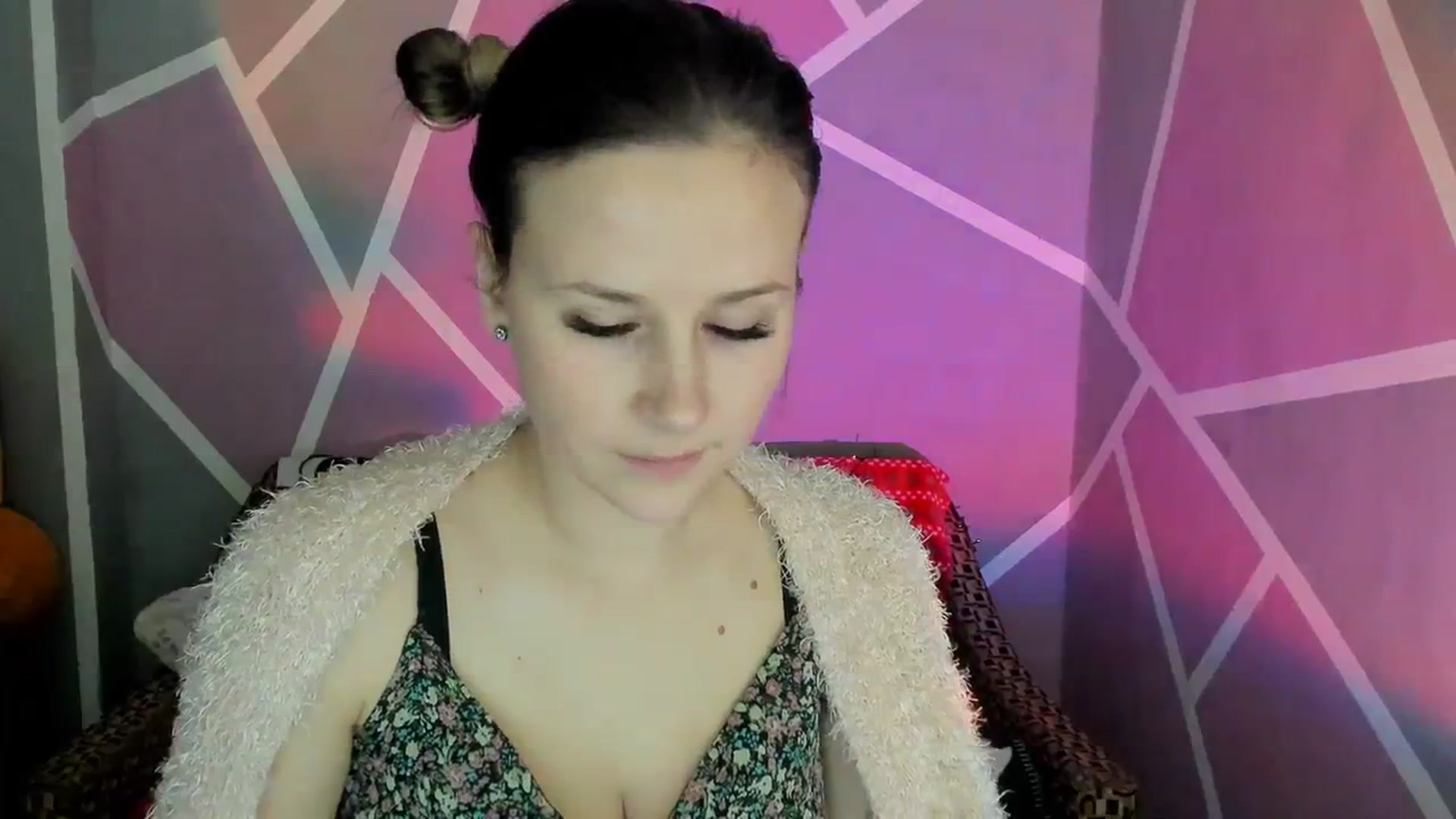 Gallery image thumbnail from Sexy_Ukr's myfreecams stream on, 12/17/2023, 17:38 image 12 of 20