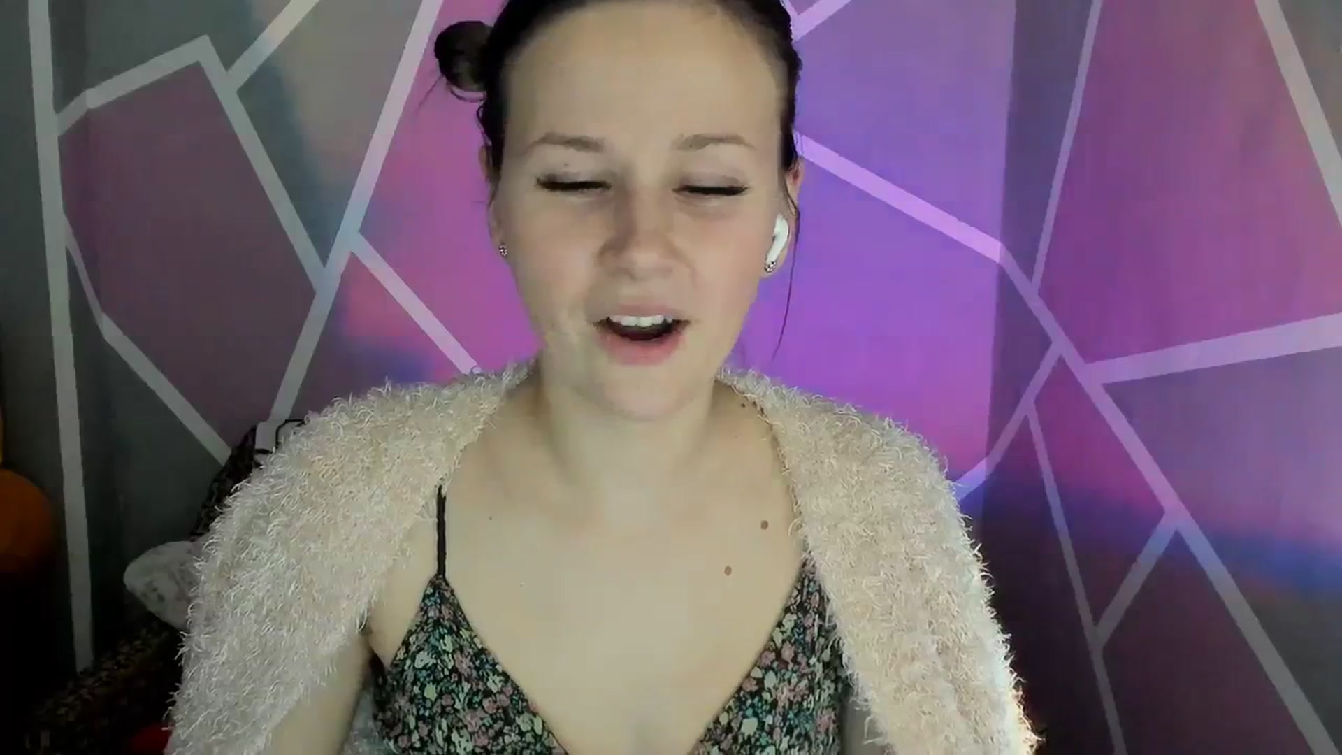 Gallery image thumbnail from Sexy_Ukr's myfreecams stream on, 12/17/2023, 17:38 image 19 of 20
