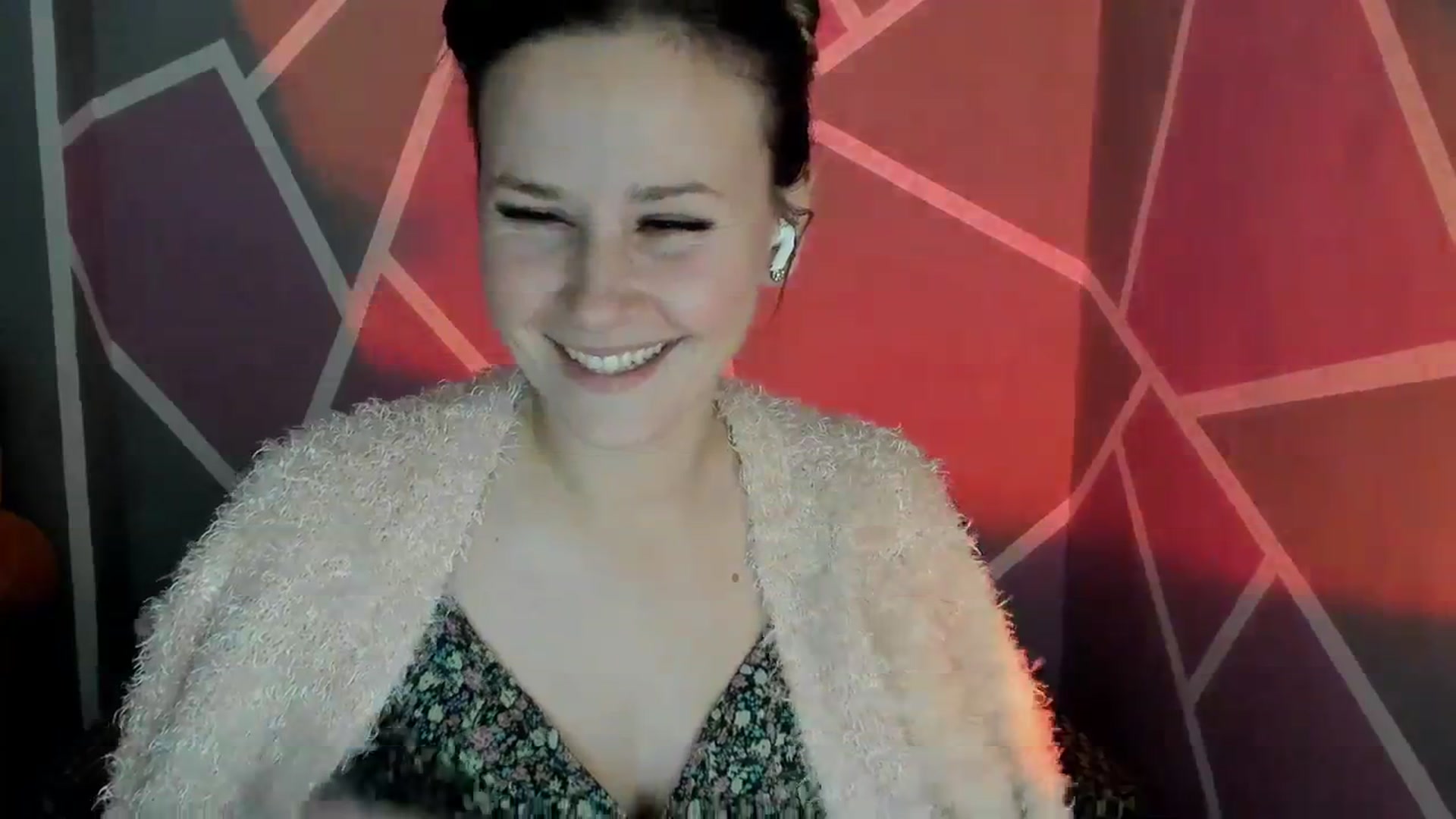 Gallery image thumbnail from Sexy_Ukr's myfreecams stream on, 12/17/2023, 18:56 image 15 of 20