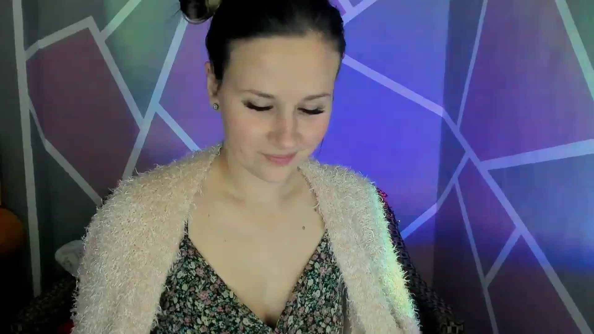 Gallery image thumbnail from Sexy_Ukr's myfreecams stream on, 12/17/2023, 18:56 image 4 of 20