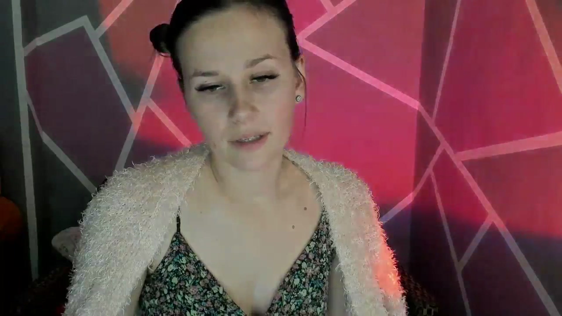 Gallery image thumbnail from Sexy_Ukr's myfreecams stream on, 12/17/2023, 18:56 image 3 of 20