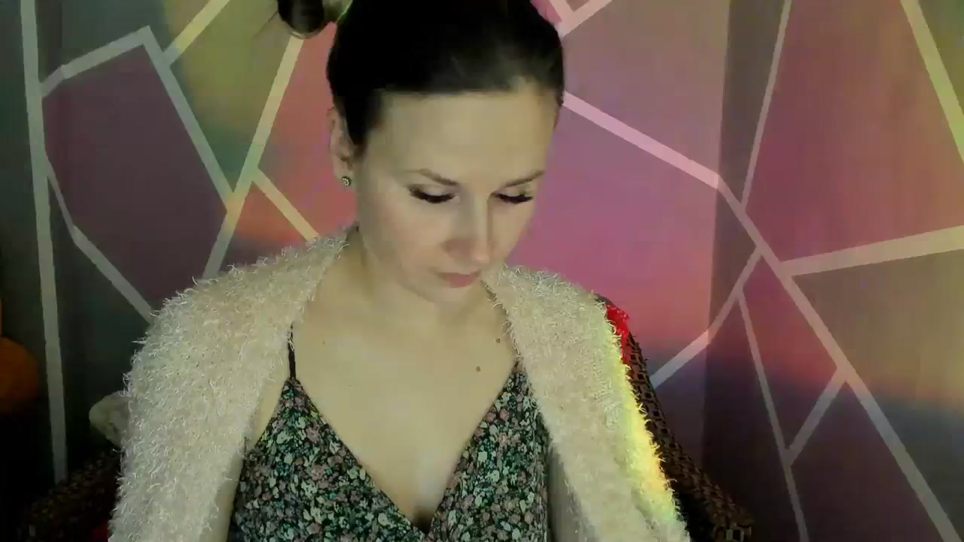 Gallery image thumbnail from Sexy_Ukr's myfreecams stream on, 12/17/2023, 18:56 image 1 of 20