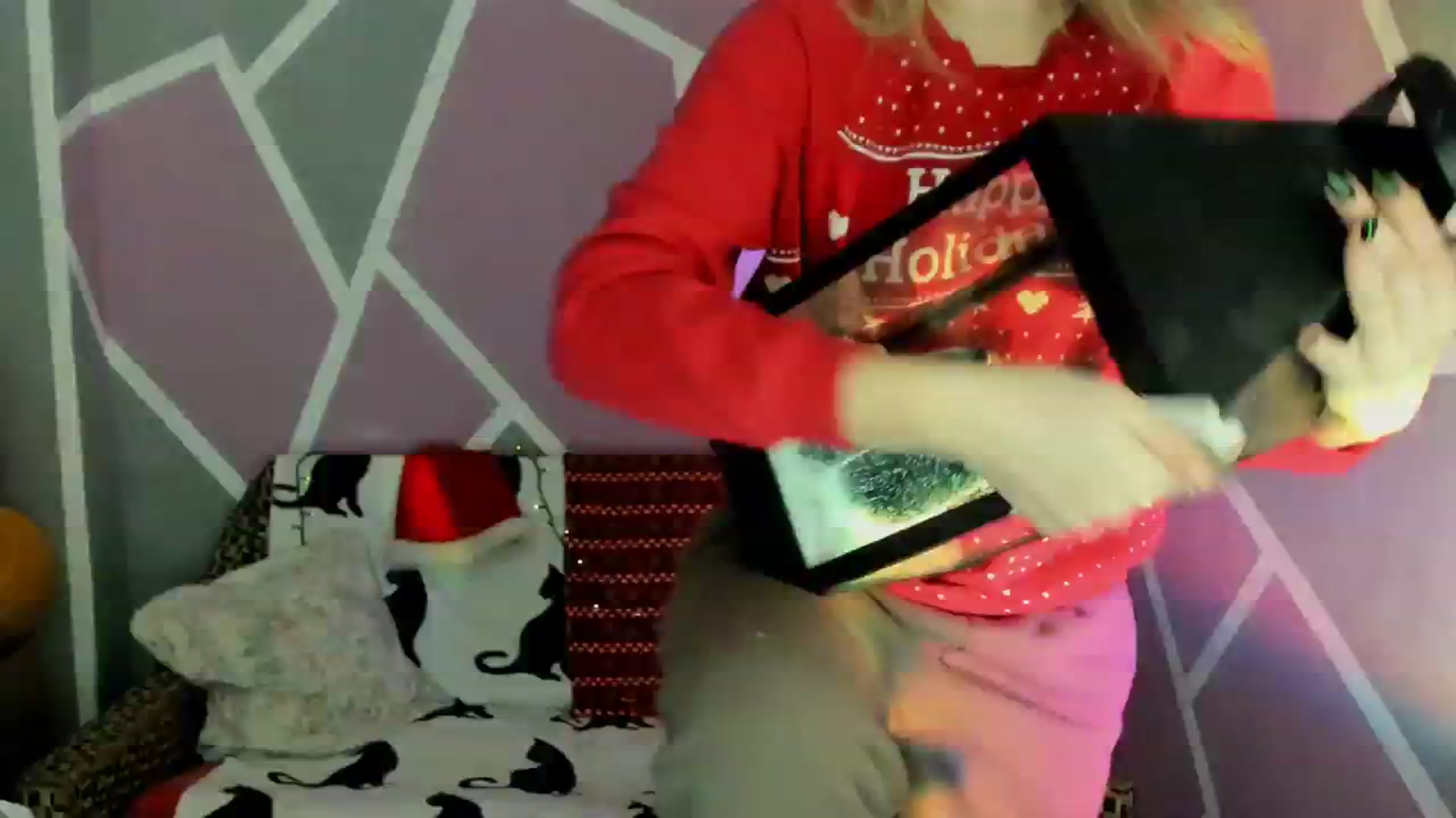 Gallery image thumbnail from Sexy_Ukr's myfreecams stream on, 12/19/2023, 16:00 image 1 of 20