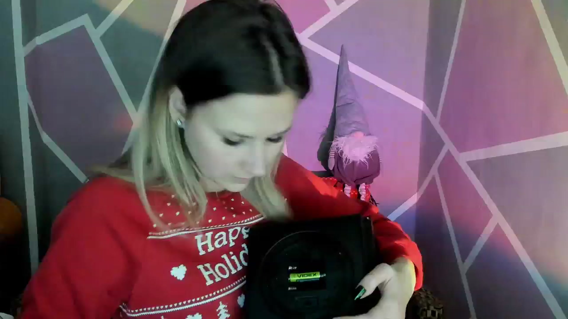 Gallery image thumbnail from Sexy_Ukr's myfreecams stream on, 12/19/2023, 16:00 image 4 of 20