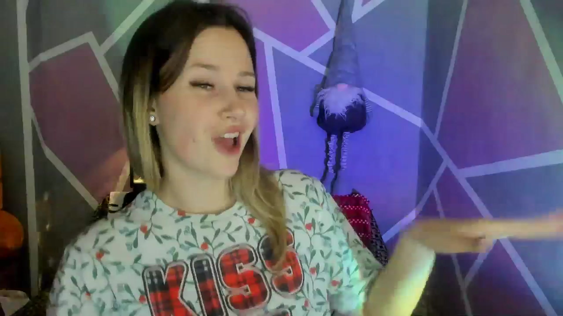 Gallery image thumbnail from Sexy_Ukr's myfreecams stream on, 12/21/2023, 20:06 image 19 of 20