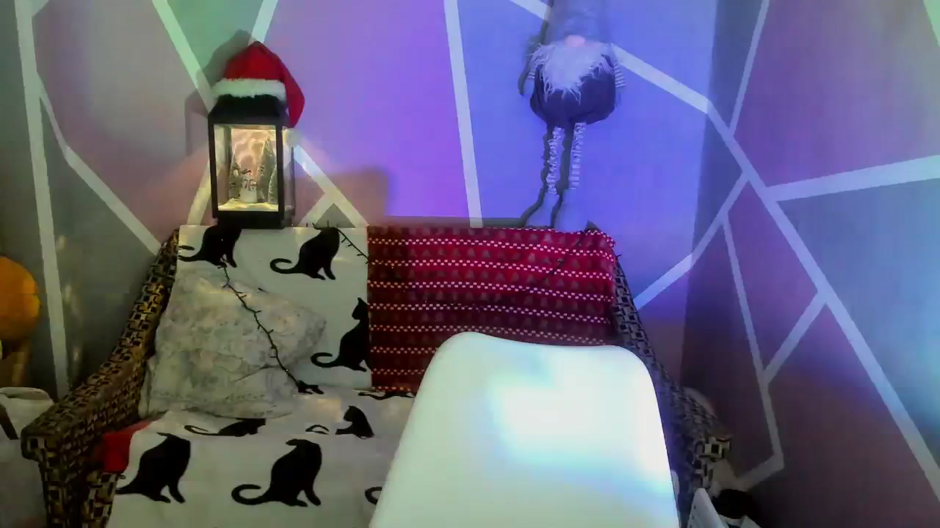 Gallery image thumbnail from Sexy_Ukr's myfreecams stream on, 12/23/2023, 17:39 image 18 of 20