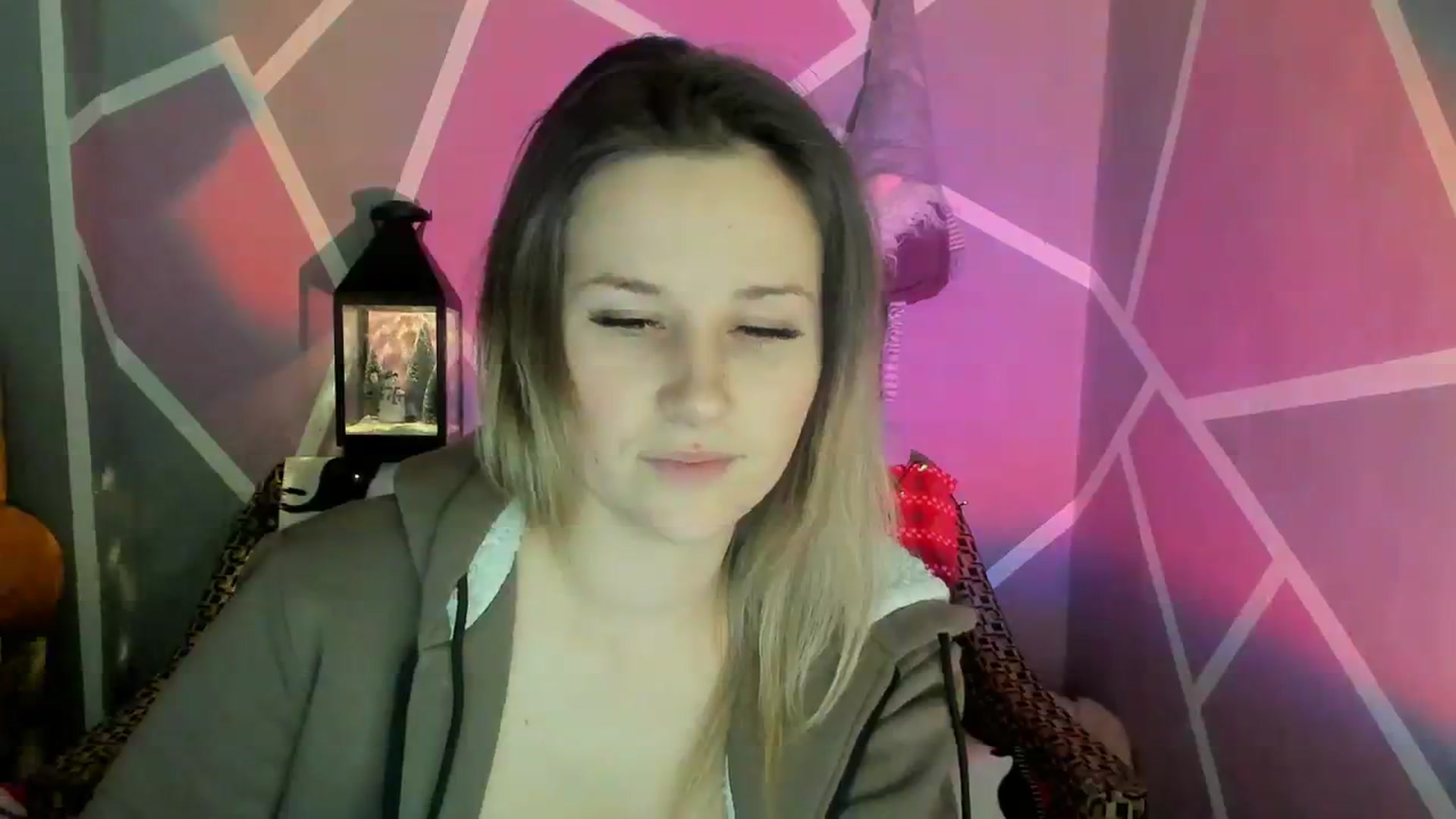 Gallery image thumbnail from Sexy_Ukr's myfreecams stream on, 12/25/2023, 17:48 image 18 of 20
