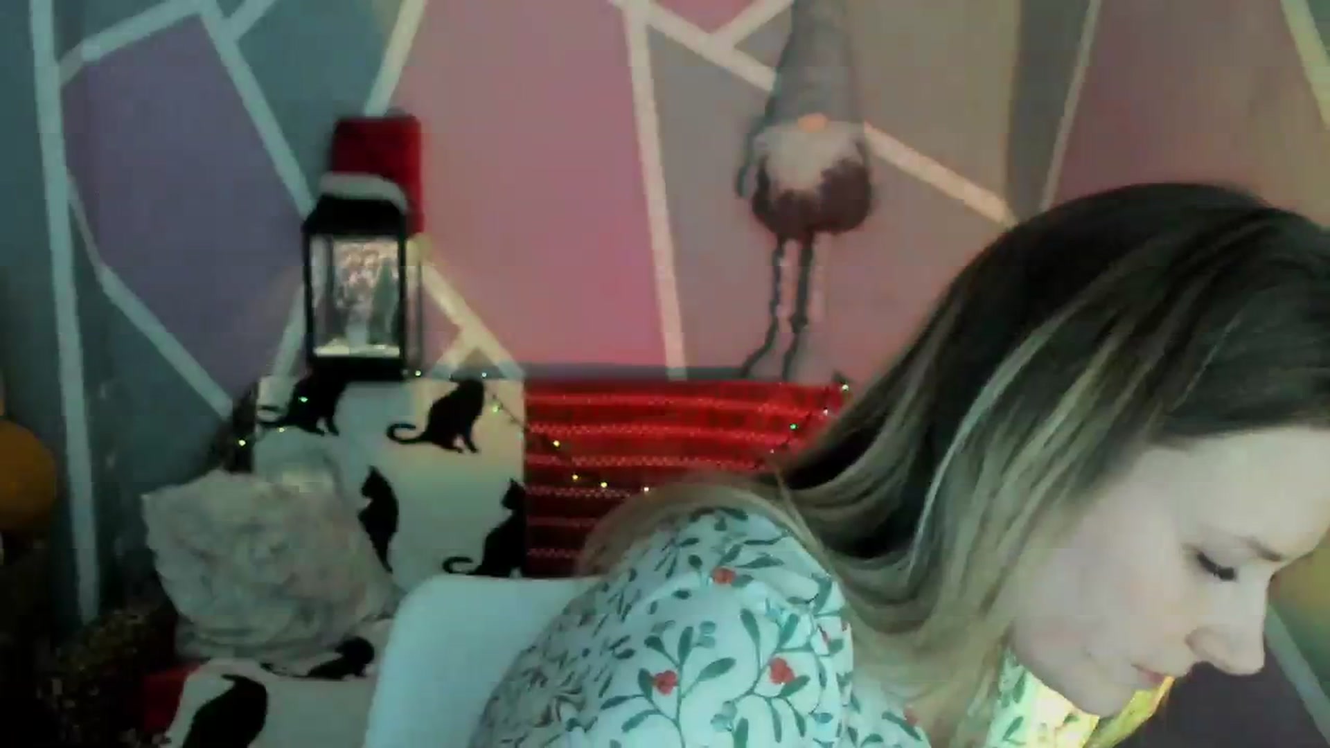 Gallery image thumbnail from Sexy_Ukr's myfreecams stream on, 12/29/2023, 19:03 image 13 of 20