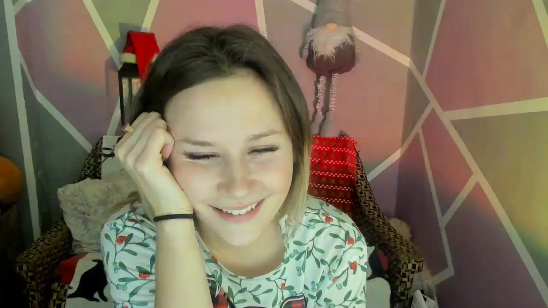 Gallery image thumbnail from Sexy_Ukr's myfreecams stream on, 01/04/2024, 16:56 image 18 of 20