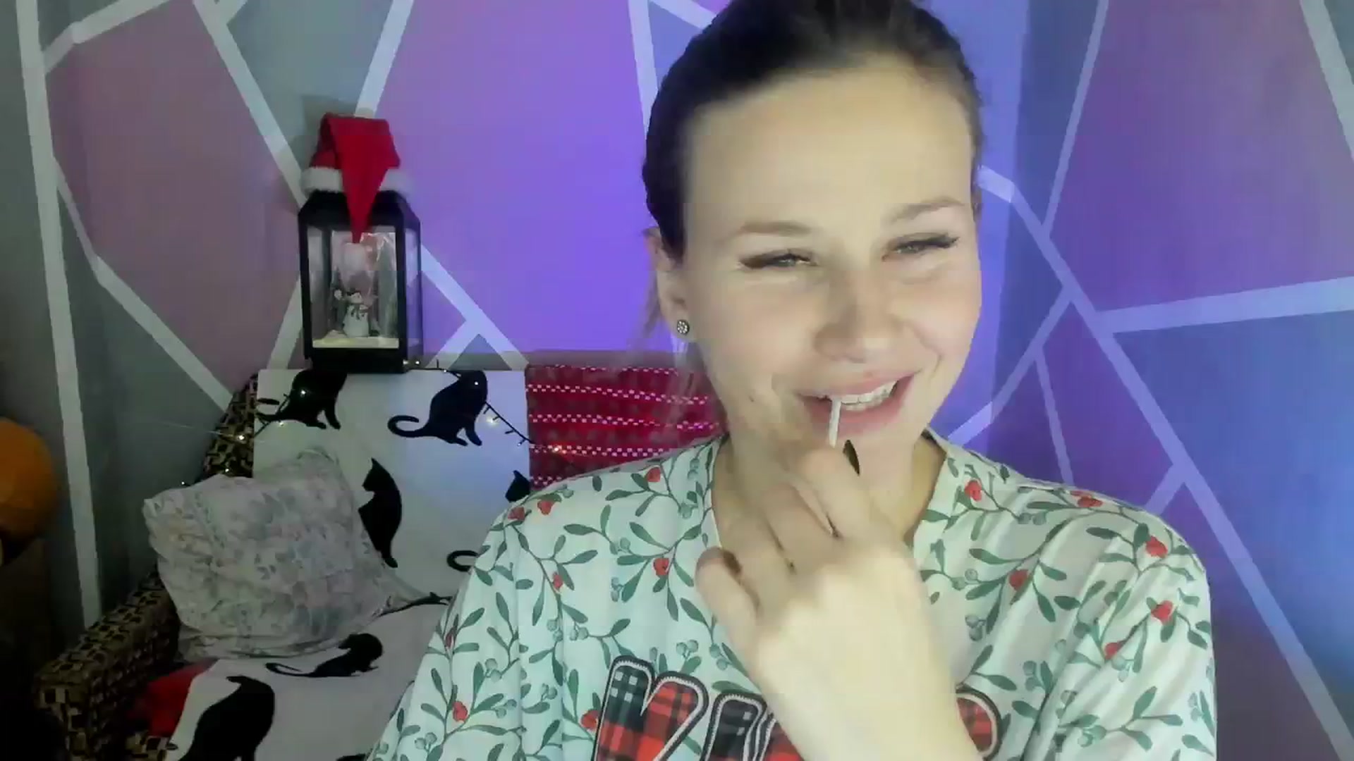 Gallery image thumbnail from Sexy_Ukr's myfreecams stream on, 01/04/2024, 19:44 image 17 of 20