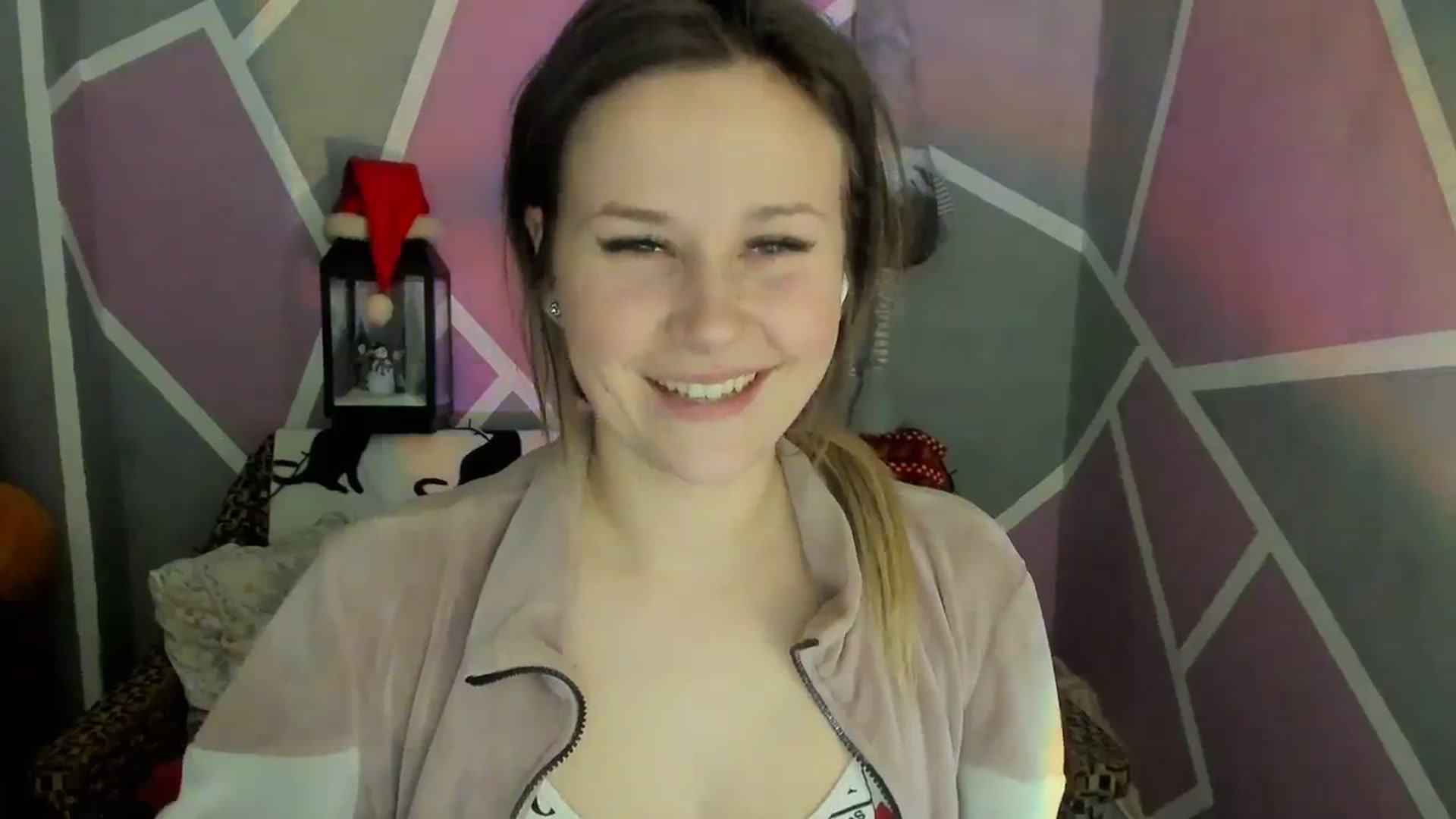 Gallery image thumbnail from Sexy_Ukr's myfreecams stream on, 01/05/2024, 18:43 image 14 of 20