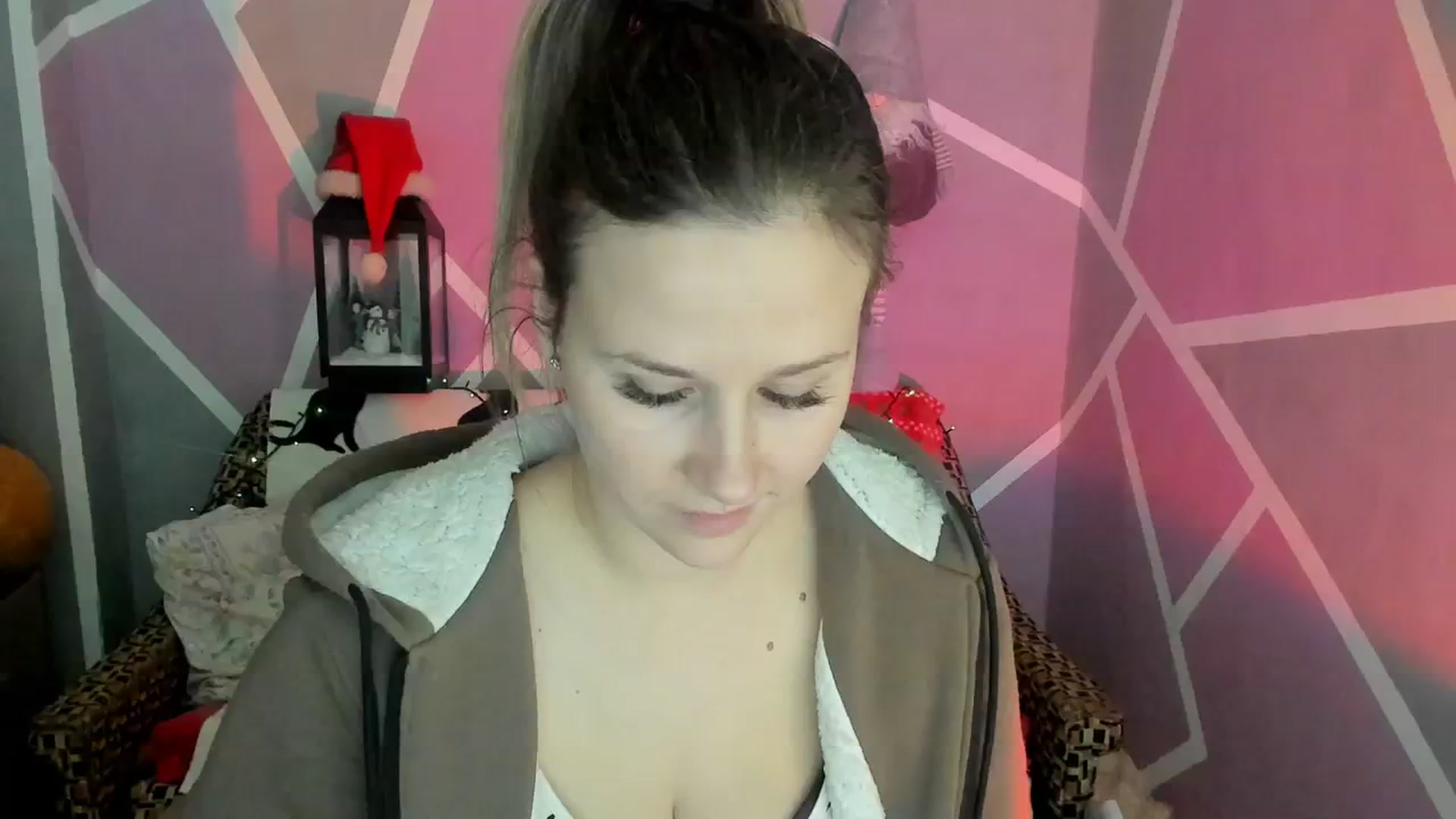 Gallery image thumbnail from Sexy_Ukr's myfreecams stream on, 01/08/2024, 20:01 image 1 of 20