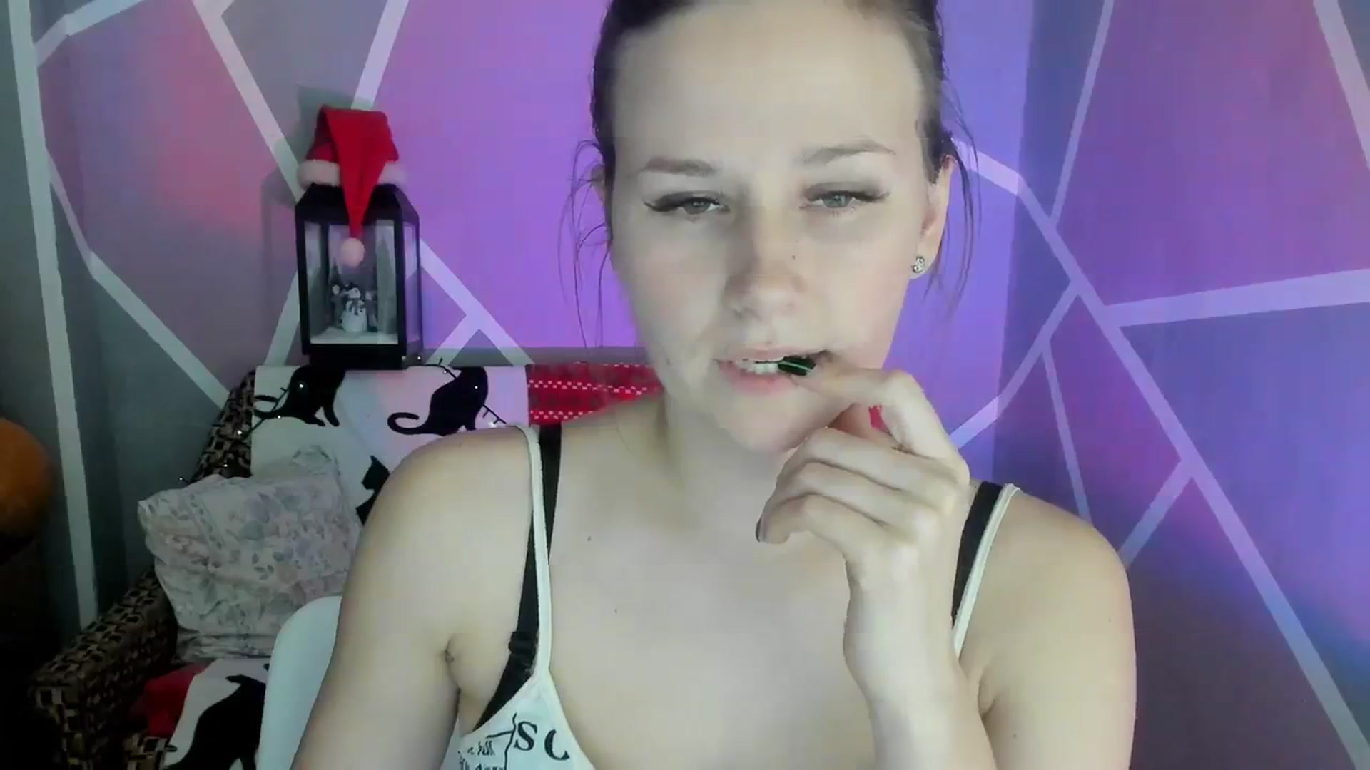 Gallery image thumbnail from Sexy_Ukr's myfreecams stream on, 01/08/2024, 20:01 image 9 of 20