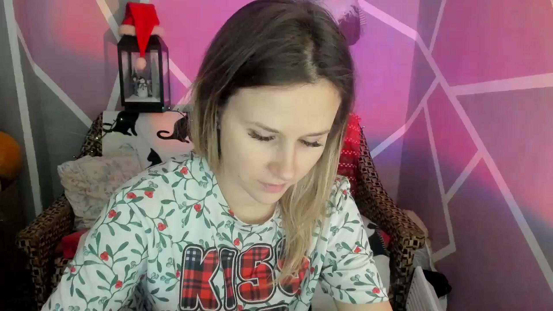 Gallery image thumbnail from Sexy_Ukr's myfreecams stream on, 01/09/2024, 16:33 image 1 of 20