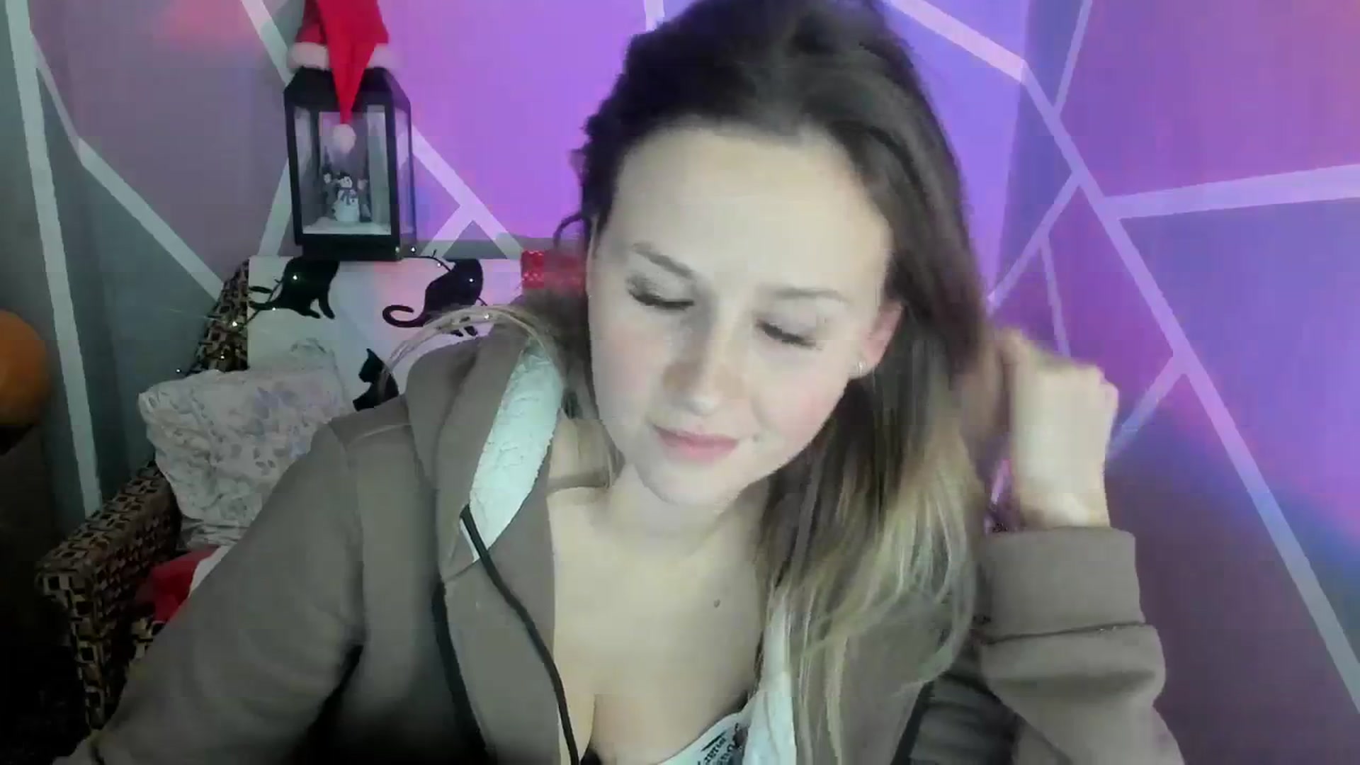 Gallery image thumbnail from Sexy_Ukr's myfreecams stream on, 01/10/2024, 17:06 image 14 of 20