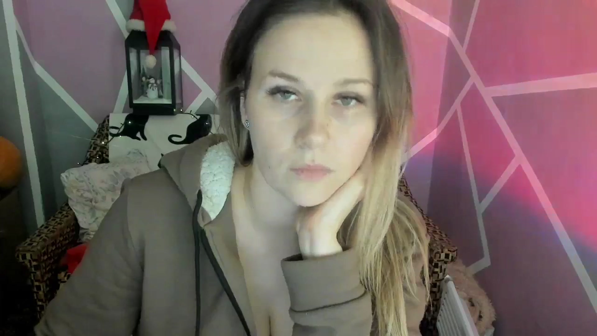 Gallery image thumbnail from Sexy_Ukr's myfreecams stream on, 01/10/2024, 18:21 image 19 of 20
