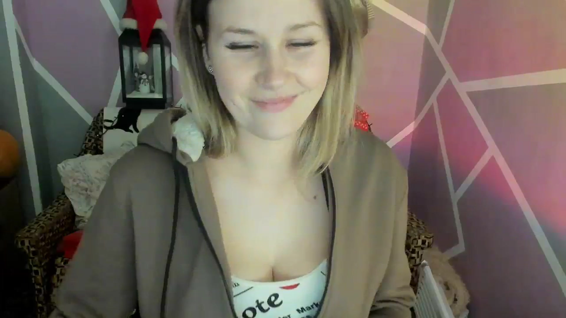 Gallery image thumbnail from Sexy_Ukr's myfreecams stream on, 01/10/2024, 18:21 image 5 of 20