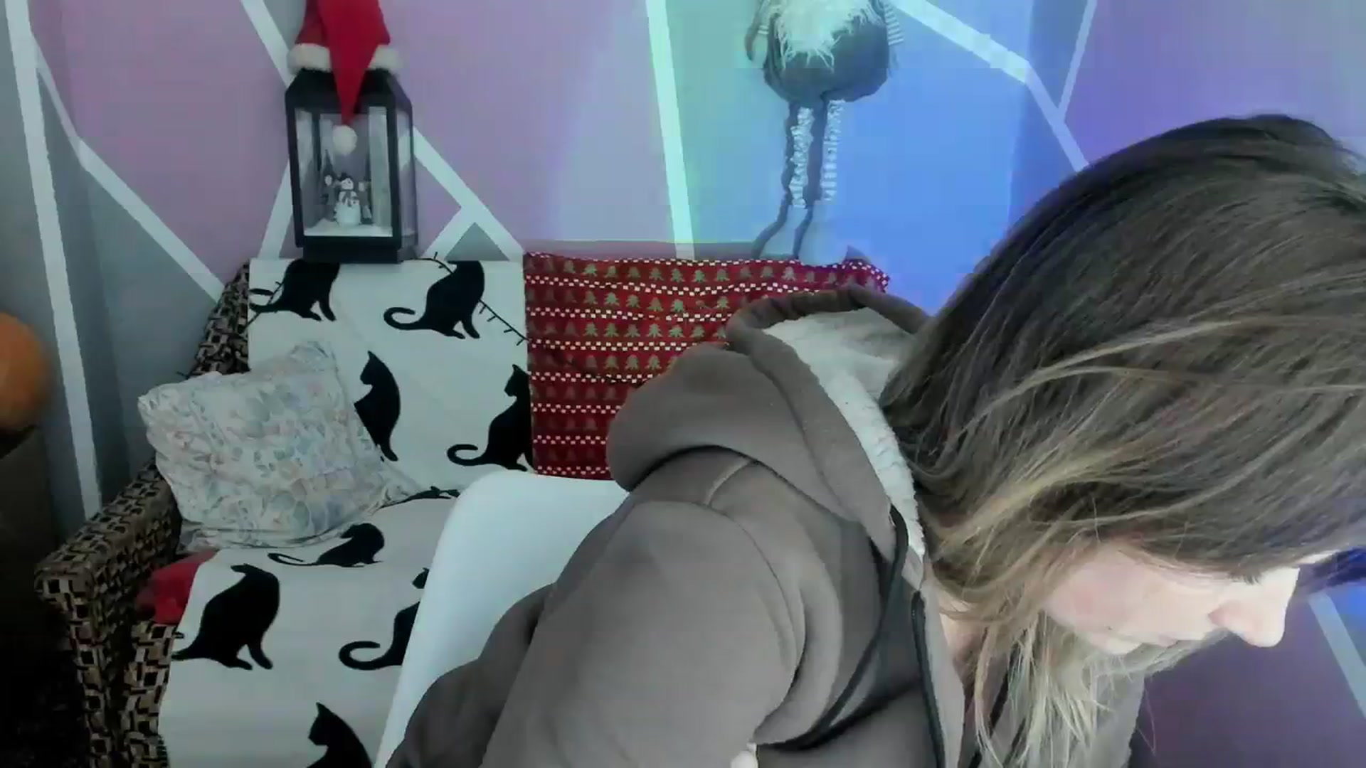 Gallery image thumbnail from Sexy_Ukr's myfreecams stream on, 01/10/2024, 18:21 image 16 of 20