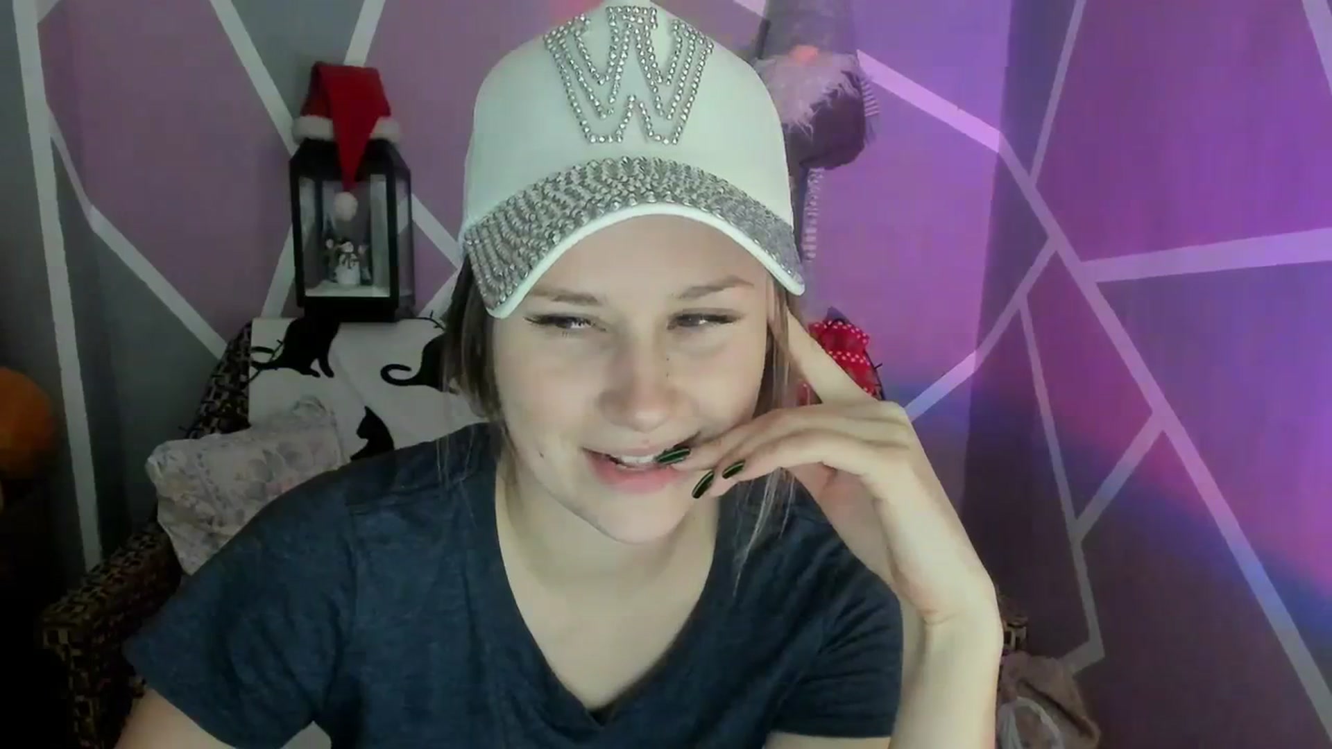 Gallery image thumbnail from Sexy_Ukr's myfreecams stream on, 01/14/2024, 15:37 image 15 of 20
