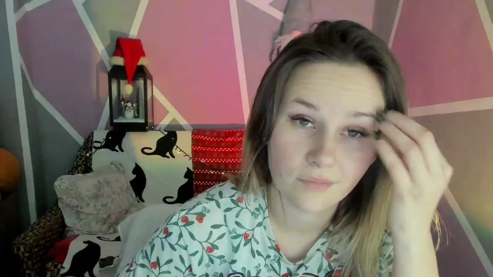 Gallery image thumbnail from Sexy_Ukr's myfreecams stream on, 01/22/2024, 19:13 image 16 of 20