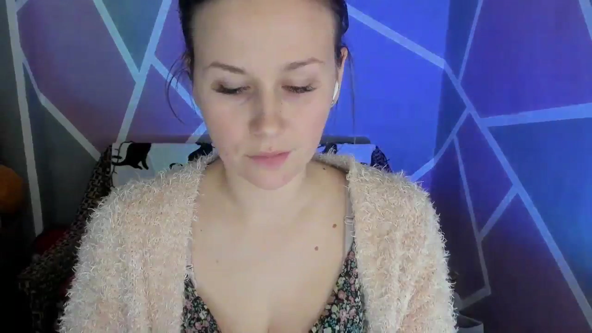 Gallery image thumbnail from Sexy_Ukr's myfreecams stream on, 01/25/2024, 20:14 image 13 of 20