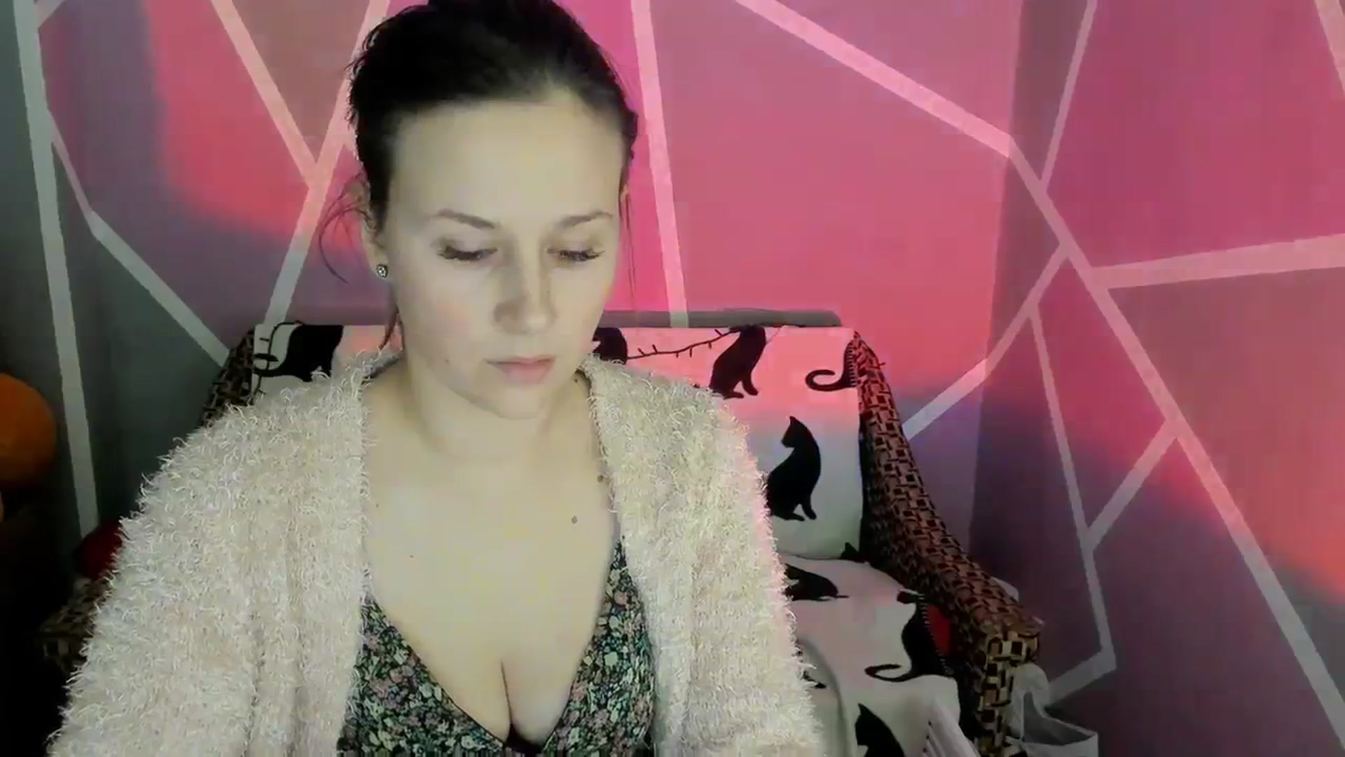 Gallery image thumbnail from Sexy_Ukr's myfreecams stream on, 01/25/2024, 20:14 image 10 of 20