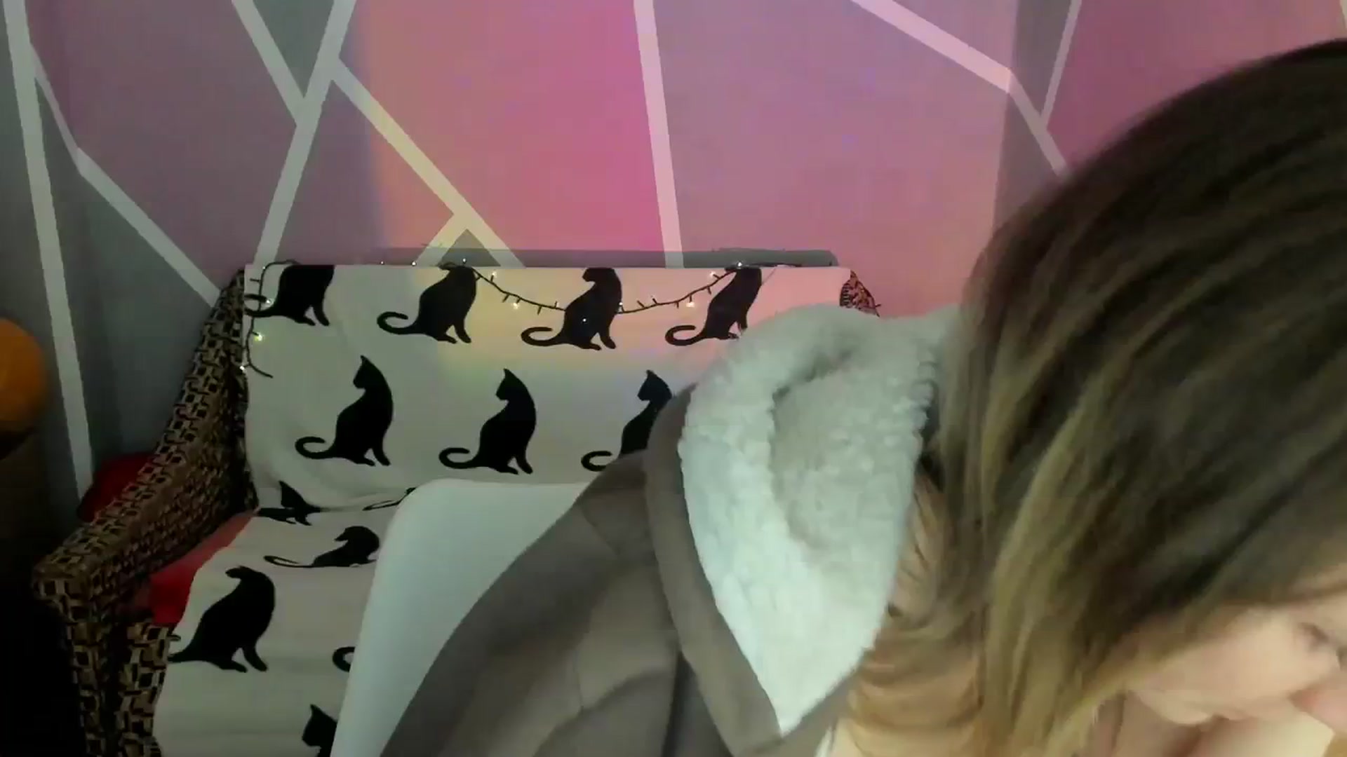 Gallery image thumbnail from Sexy_Ukr's myfreecams stream on, 02/01/2024, 17:01 image 3 of 20
