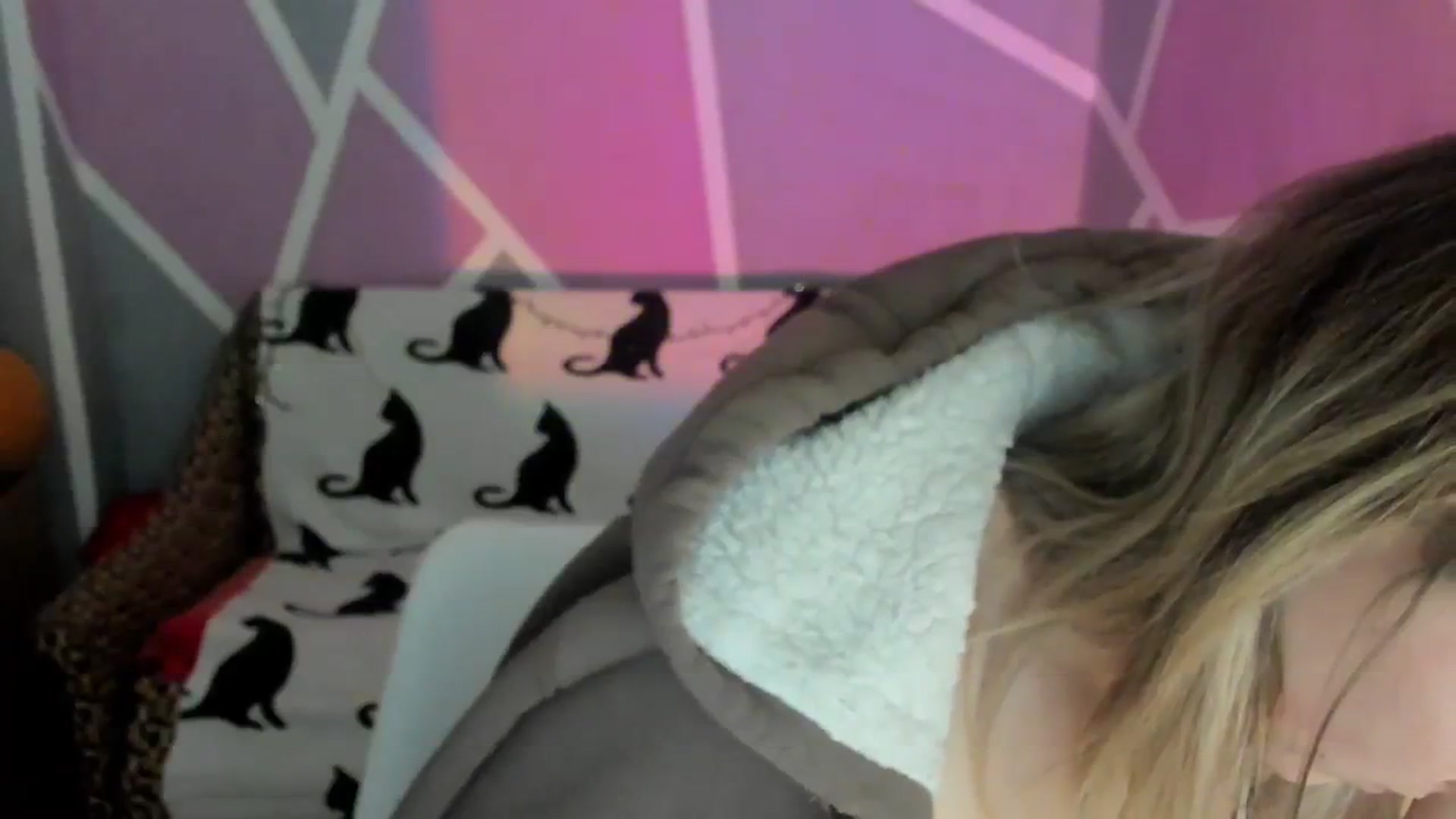 Gallery image thumbnail from Sexy_Ukr's myfreecams stream on, 02/01/2024, 17:01 image 20 of 20