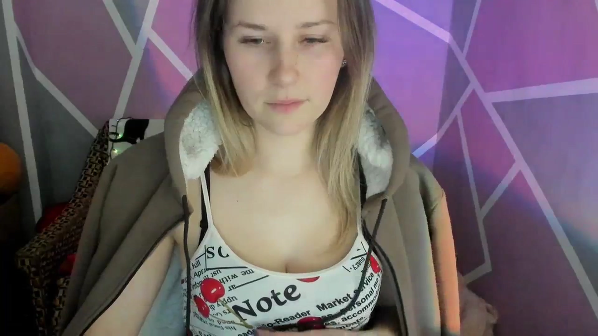 Gallery image thumbnail from Sexy_Ukr's myfreecams stream on, 02/01/2024, 18:00 image 6 of 20
