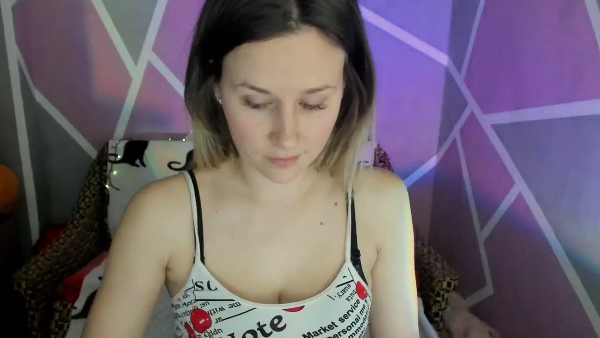 Gallery image thumbnail from Sexy_Ukr's myfreecams stream on, 02/01/2024, 19:57 image 16 of 20