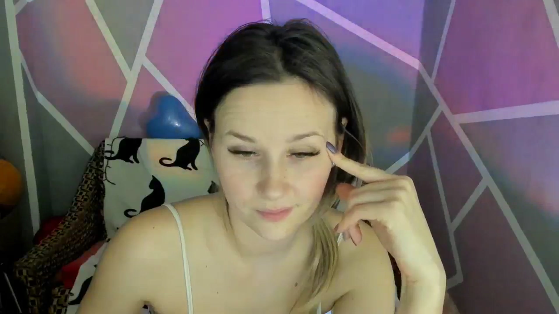 Gallery image thumbnail from Sexy_Ukr's myfreecams stream on, 02/04/2024, 16:41 image 16 of 20