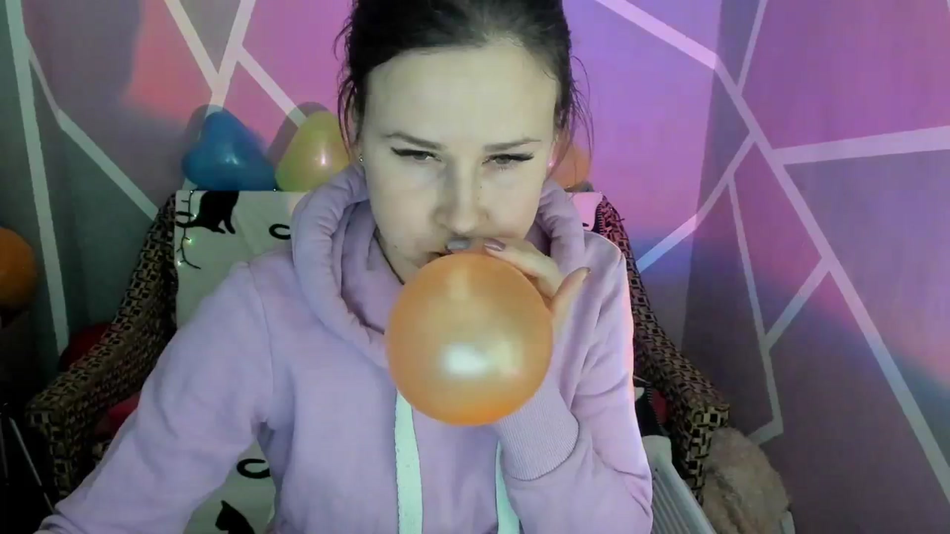 Gallery image thumbnail from Sexy_Ukr's myfreecams stream on, 02/05/2024, 16:05 image 16 of 20
