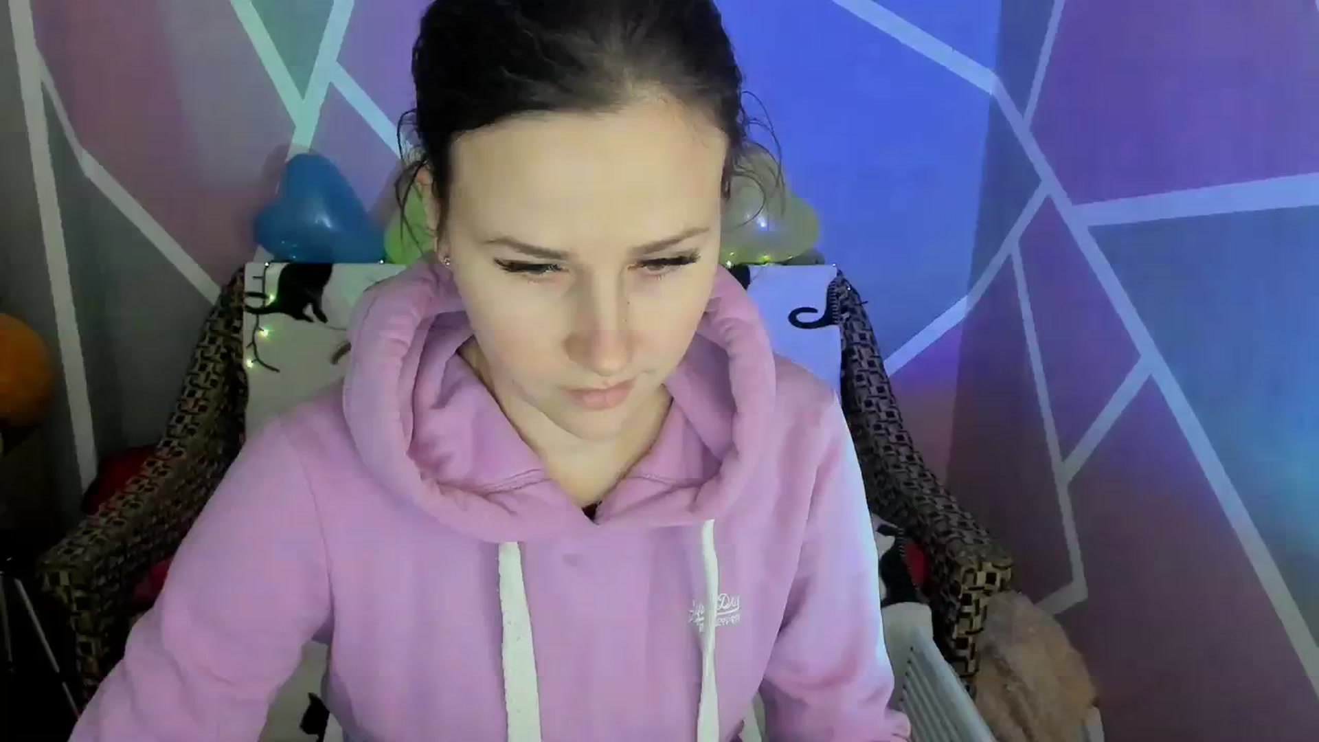 Gallery image thumbnail from Sexy_Ukr's myfreecams stream on, 02/05/2024, 16:05 image 1 of 20
