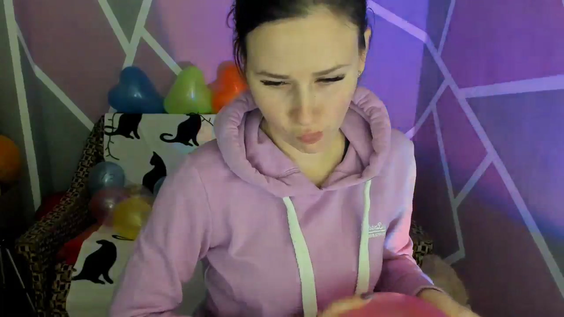 Gallery image thumbnail from Sexy_Ukr's myfreecams stream on, 02/05/2024, 16:05 image 19 of 20