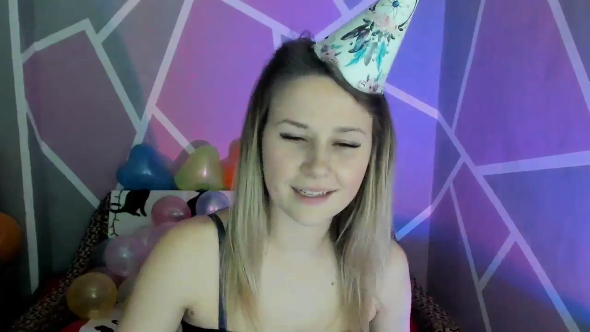Gallery image thumbnail from Sexy_Ukr's myfreecams stream on, 02/06/2024, 17:53 image 3 of 20