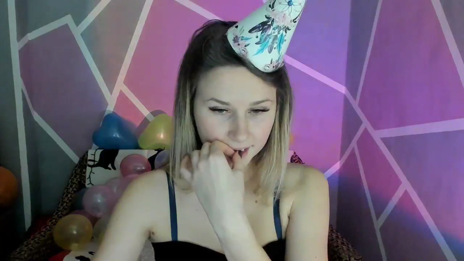 Gallery image thumbnail from Sexy_Ukr's myfreecams stream on, 02/06/2024, 17:53 image 2 of 20